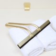 thumbnail image 3 of Raspador de vidrio Yjmei, limpiador dorado con gancho, herramienta de limpieza de silicona para puertas de ducha, baño, ventanas y vidrios de automóviles, 22,5 x 22,8 cm, 3 of 5