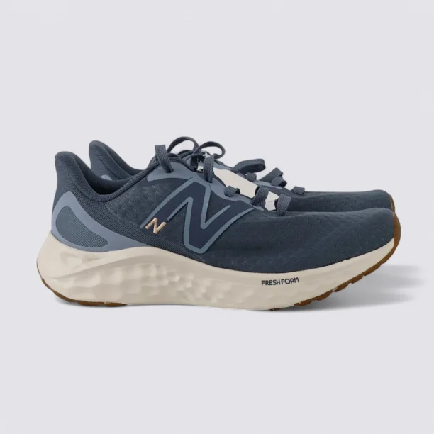 New Balance Fresh Foam Arishi v4 Arctic Gum Shoes Sneakers Size M 5.5 W 7