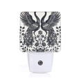 thumbnail image 1 of Fotbe Artistic Black White Peacocks Luz Nocturna LED, Luz de Noche con Sensor de Luz Natural de Anochecer a Amanecer, Se Enchufa a la Pared, Blanco Cálido 0.5W-UK, 1 of 7