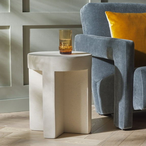 Safavieh Aldrich Modern Magnesium Oxide Round End Table, White