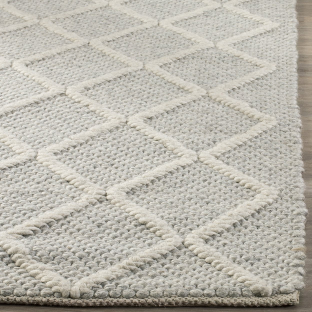 SAFAVIEH Natura Tracery Geometric Runner Rug, Silver/Ivory, 2'3" x 18'