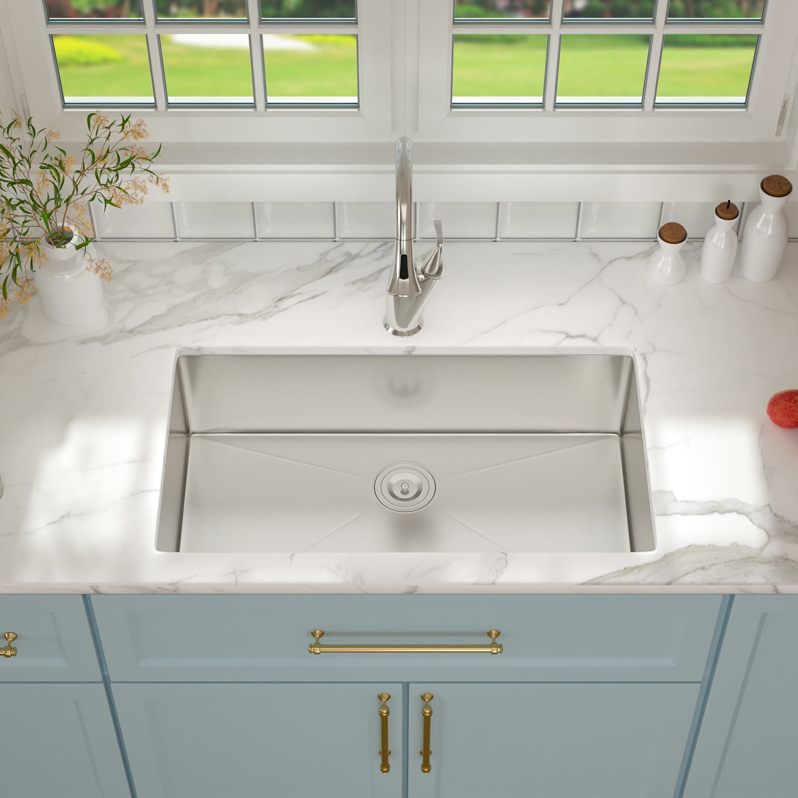 33 in. x 19 in. Undermount 16 Gauge Stainless Steel Single Bowl Kitchen Sink with Strainer Drain