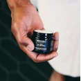 thumbnail image 4 of Crema hidratante facial revitalizante para hombres con aloe vera, ácido hialurónico y té verde; cuidado facial hidratante para todo tipo de piel, 2 onzas líquidas; organizadores de maquillaje., 4 of 6