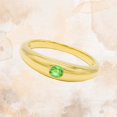 thumbnail image 2 of Anillo de Oro de 14K TIMESQUARE con Esmeralda Central #6.5 12893EMR4YRA1M, 2 of 2