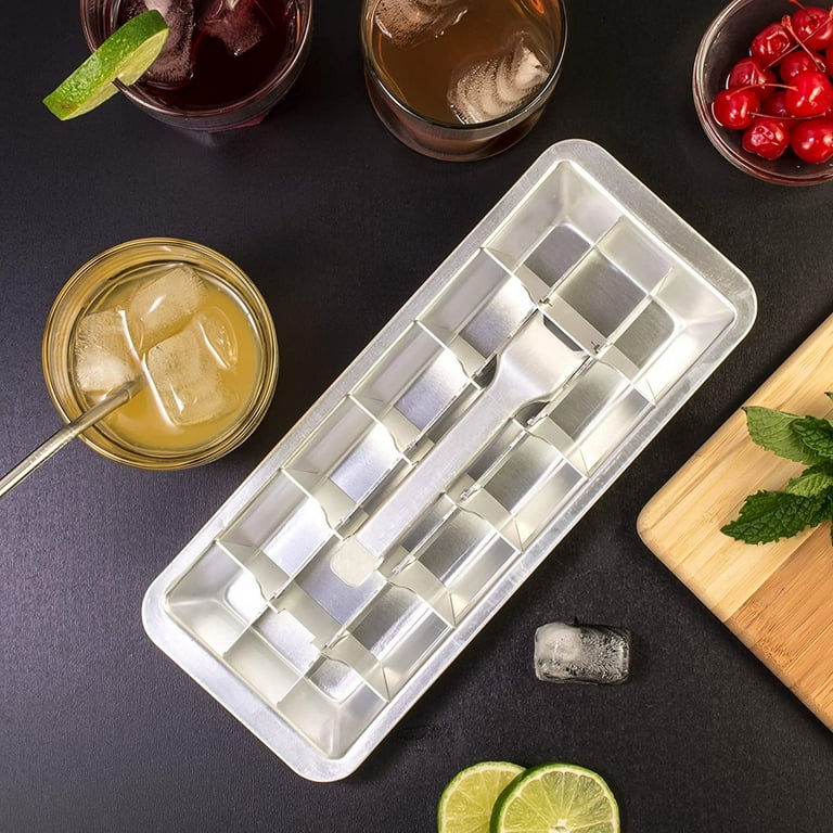 Old-fashioned metal ice cube trays: See some vintage Magic Touch honeycomb ice  trays - Click Americana