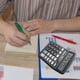 thumbnail image 5 of Calculadora de 12 Teclas con Energía Solar y Batería | Pantalla de 12 Dígitos para Uso En Oficina, Contabilidad, Finanzas y Escuela | Opciones En Negro, Blanco, Azul, Verde y Rosa, 5 of 7