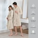 thumbnail image 5 of Bata de Baño Mujer y Hombre - Suave, Absorbente y de Secado Rápido - Albornoz Unisex y Unitalla ideal como Toalla de Baño, para Spa, Natación y Descanso (Beige), 5 of 7