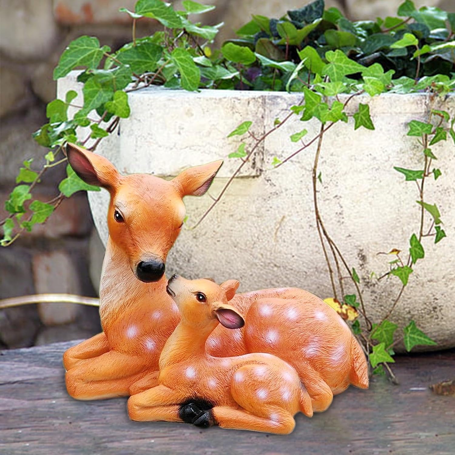 Mother Deer Decoration Resin Deer Figurine, Novelty Ornaments, Garden Deer Statue, Outdoor Deer Sculpture for Park Backyard Lawn Patio Balcony