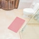 thumbnail image 5 of Fiudx Alfombrilla de Baño Antideslizante de Tpe Suave, Diseño a Prueba de Fugas con Múltiples Orificios, Ventosas Fuertes para Mayor Seguridad, Ideal para Duchas de Baño, Decoración Moderna para El H, 5 of 6