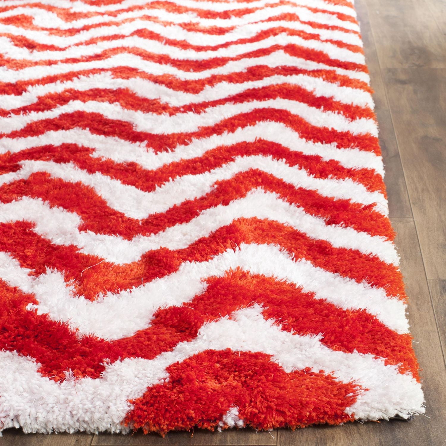 Safavieh Barcelona Carmella Zigzag Stripes Shag Area Rug