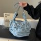 thumbnail image 2 of Bolso bandolera de nailon plisado de gran capacidad y tendencia de venta caliente para mujer 2024, 2 of 5