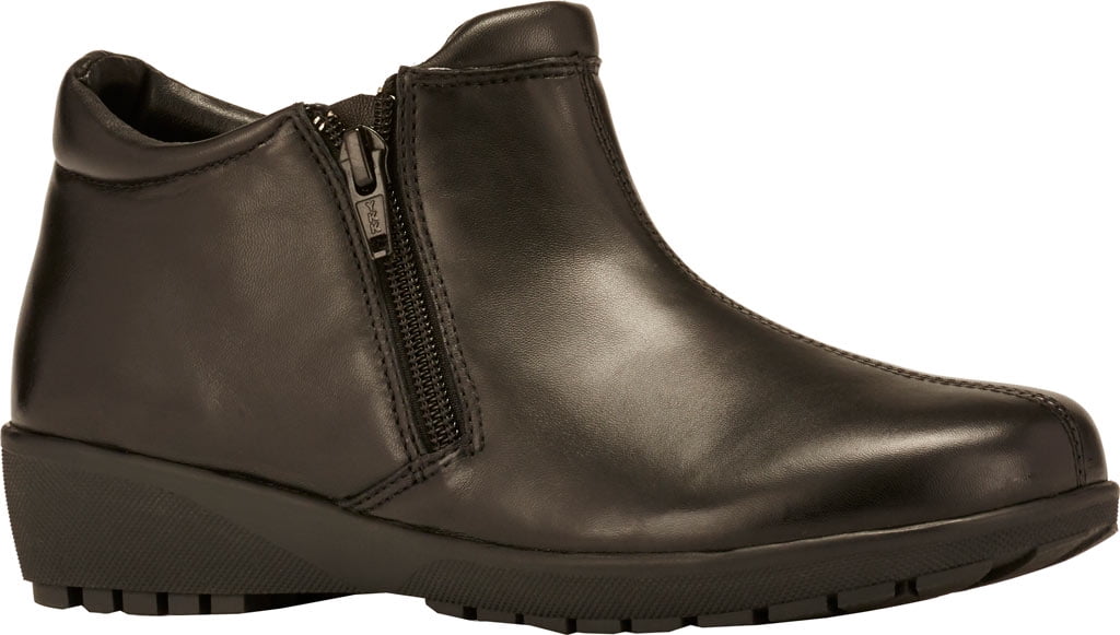 walking cradles boots