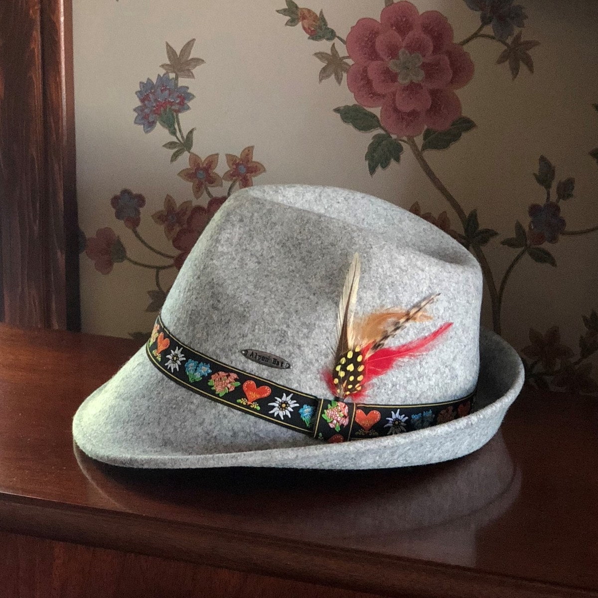 Tyrolean German Alps Gray Deluxe Alpine 100% Wool Hat with Edelweiss Band | Hat for Men and Women | XL