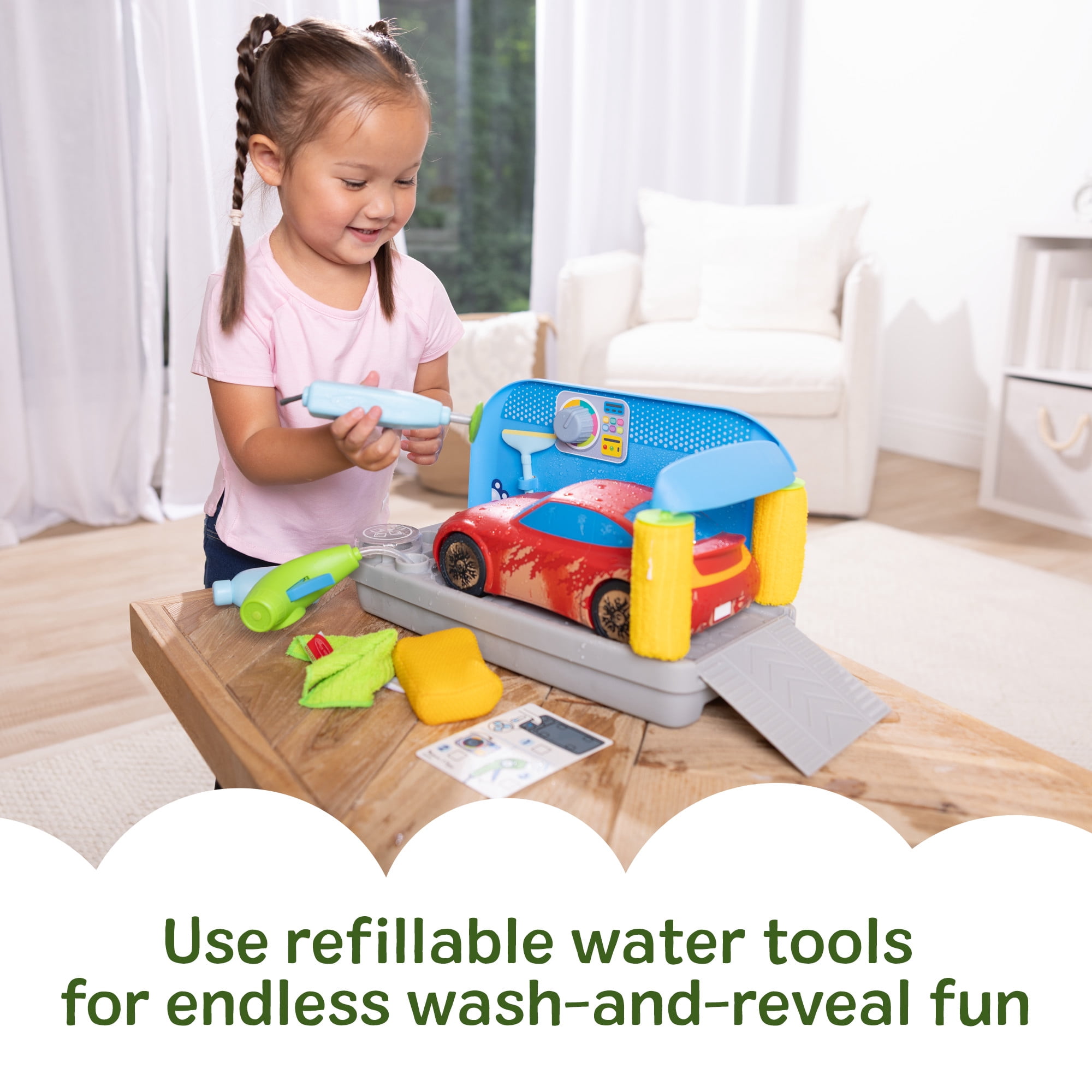 Melissa & Doug Spray & Shine Car Wash Color-Changing Water Toy Play Set Boys and Girls 3+