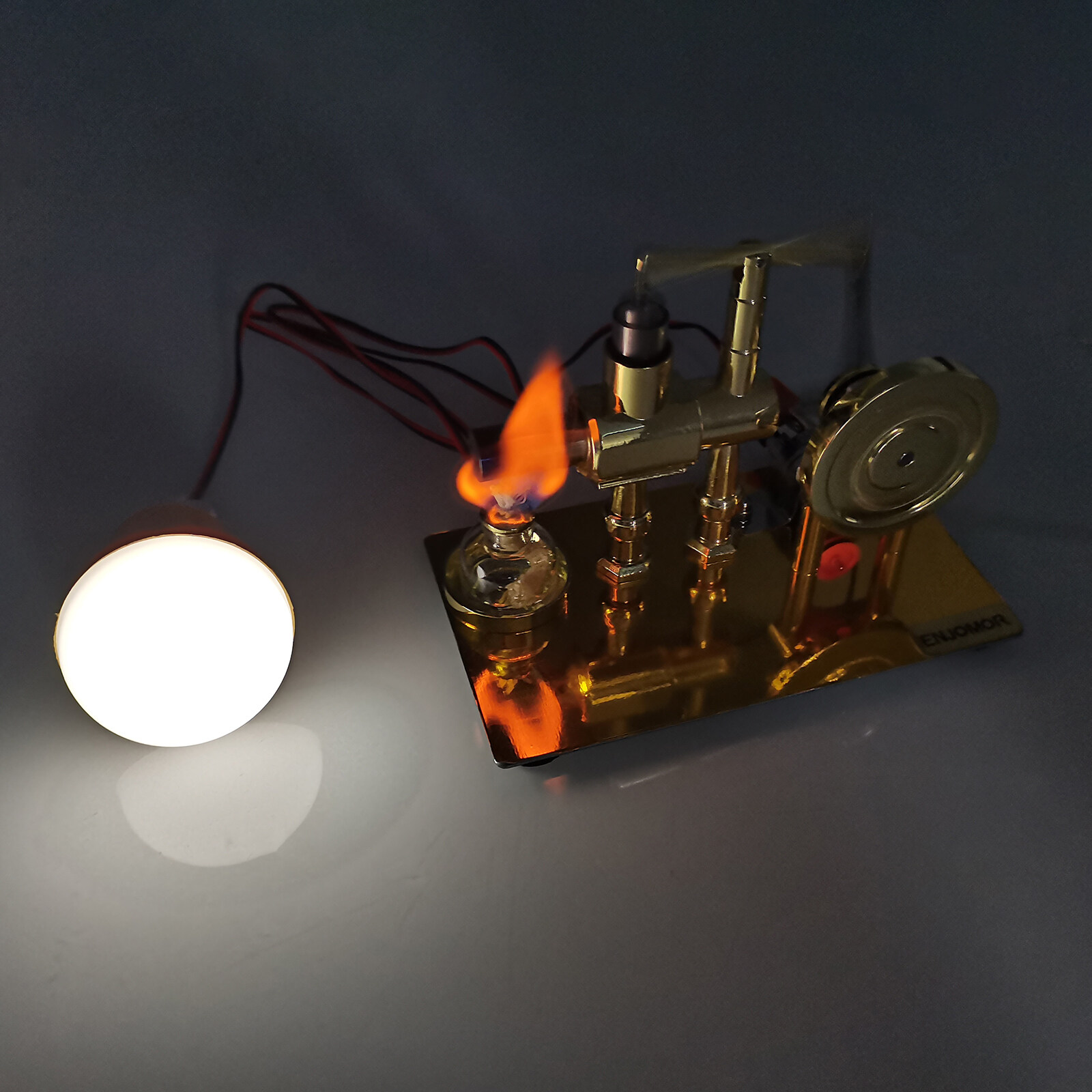 Metal Balance Single Cylinder Stirling Engine Model, External Combustion Hot Air Engine with LED Bulb Power Generation, STEM Education & Desktop Collectible Gift for Hobbyists