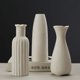 thumbnail image 3 of La botella de flores de embrión simple de alta gama para el hogar se puede diseñar y personalizar para la decoración de interiores de alto valor, jarrón de cerámica, decoración artística, 3 of 6