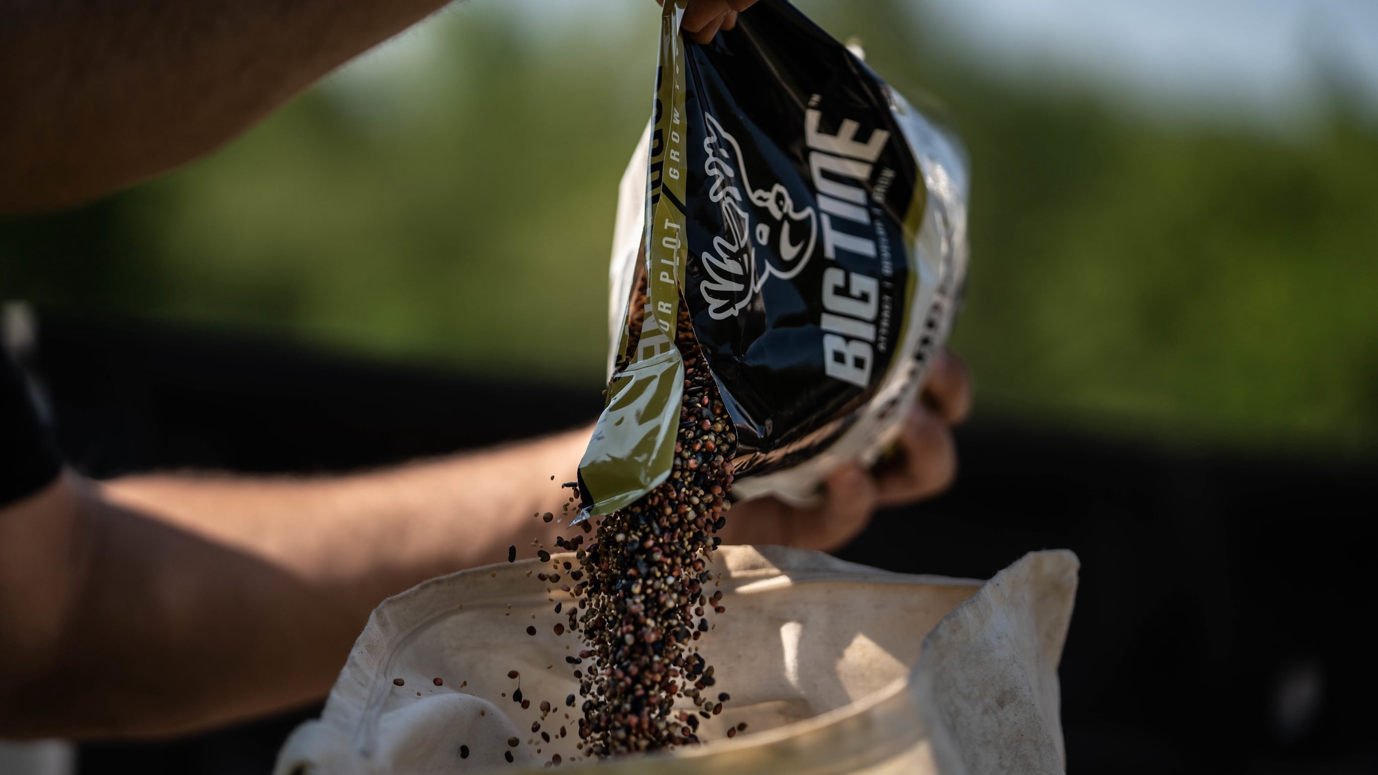 Big Tine Borderline 5lbs Food Plot Mix for Hunting Attractants
