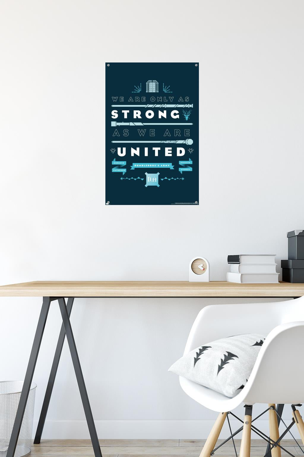 Harry Potter - United Wall Poster with Pushpins, 14.725" x 22.375"