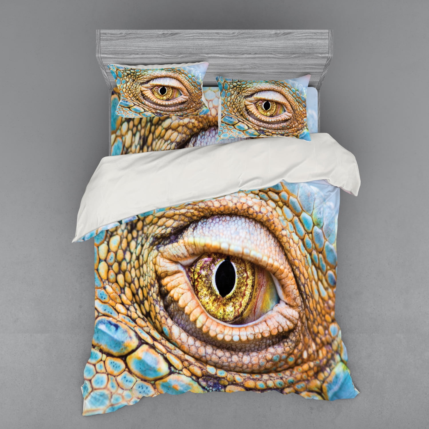 Reptile Duvet Cover Set, Graphic of Creepy Eye of Iguana with Colorful Details in Skin Tropical