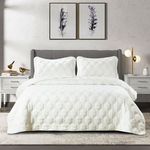 Home Soft Things 2 Piece Bradly Down Alternative Quilted Bedspread Set - White - Twin (80" x 106")
