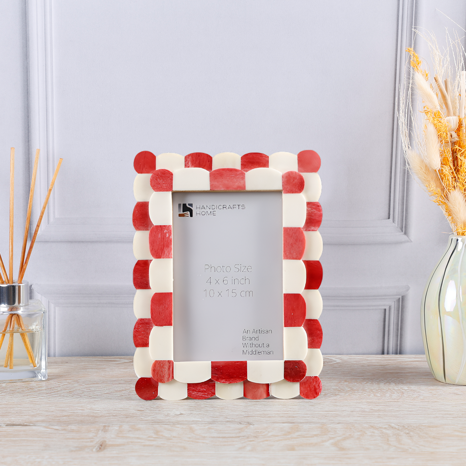 Handicrafts Home 4 by 6 Picture Frame, Red White Handmade Scallop pattern Bone inlay Photo Frame for Wall & Tabletop, Farmhouse Vintage Home Decor, Gallery Wall & Desk Decor, Family Picture Frame