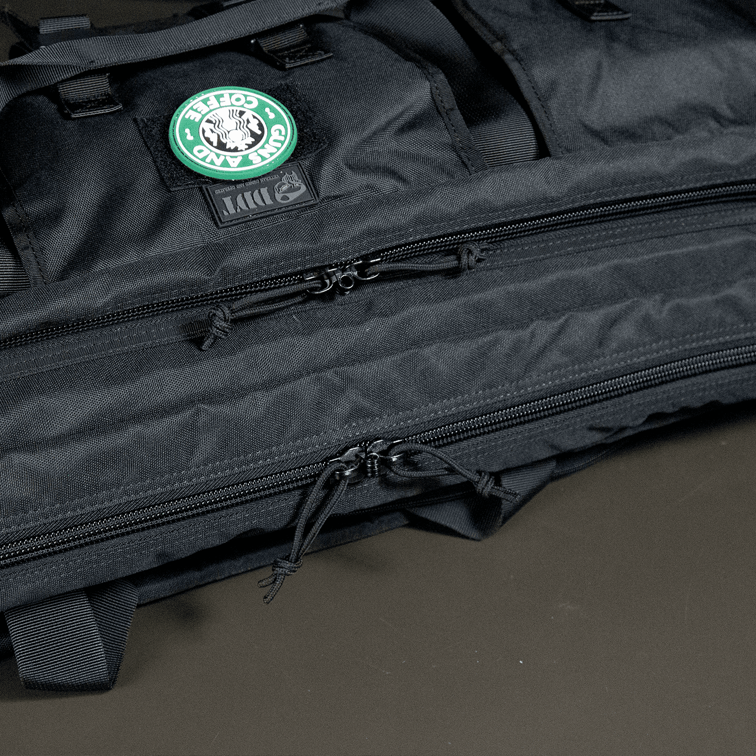 DDT 32" Padded Double Rifle Case with DDT Logo Patch, Color Black