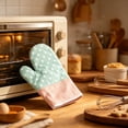 thumbnail image 4 of Guantes de silicona para horno con protección contra el calor – Guantes de cocina antideslizantes para hornear, asar a la parrilla y cocinar – Protección de manos resistente al calor para microondas, 4 of 6