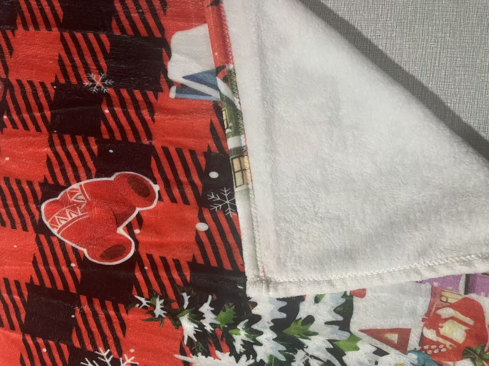 YELEE Meaningful Gifts for Christmas Snowman Christmas Tree Checkered Print Blanket Softness Thorw Unique Present for Xmas Family Party 50"x60"