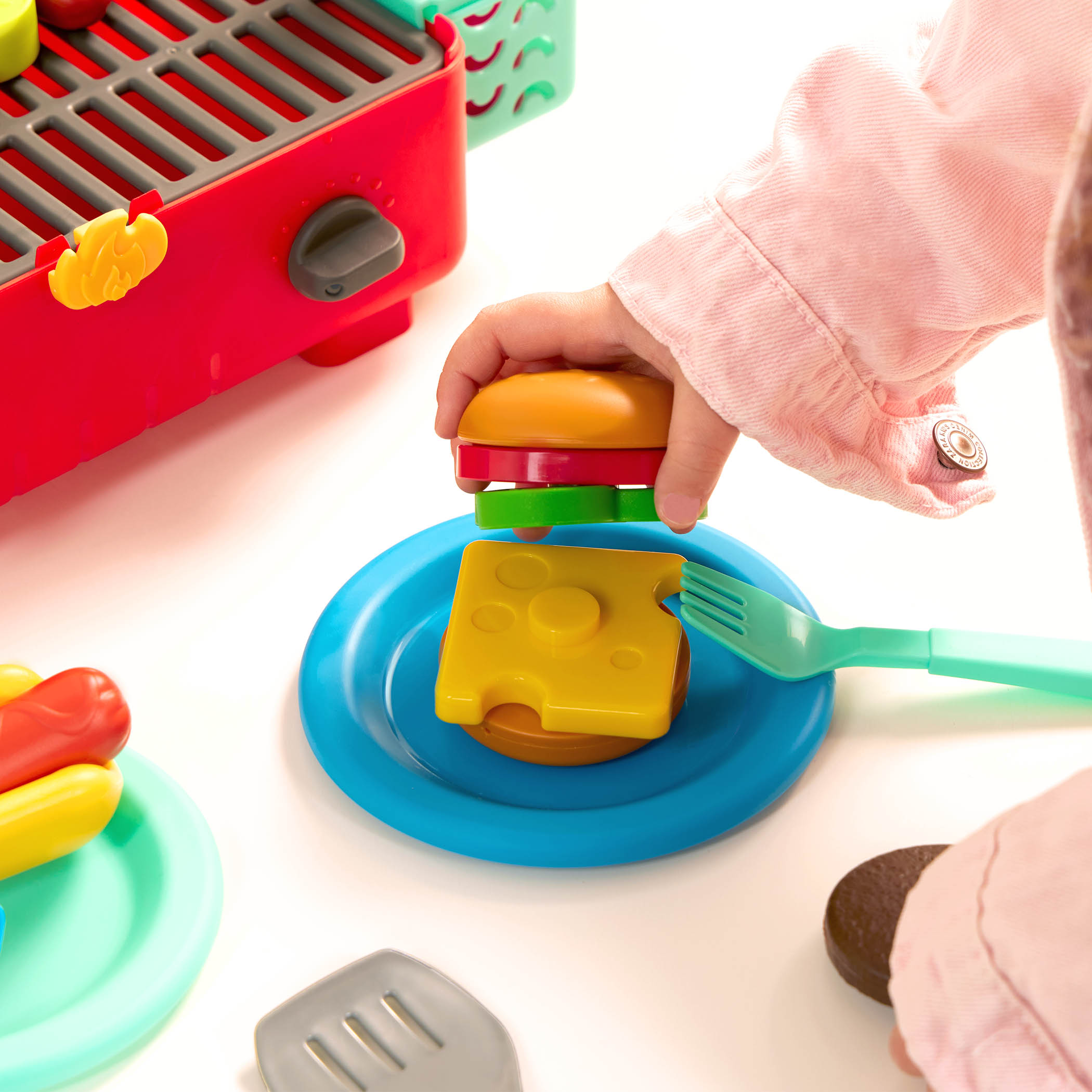 Battat Cook 'n' Go BBQ Set with Play Food and Utensils photo 7