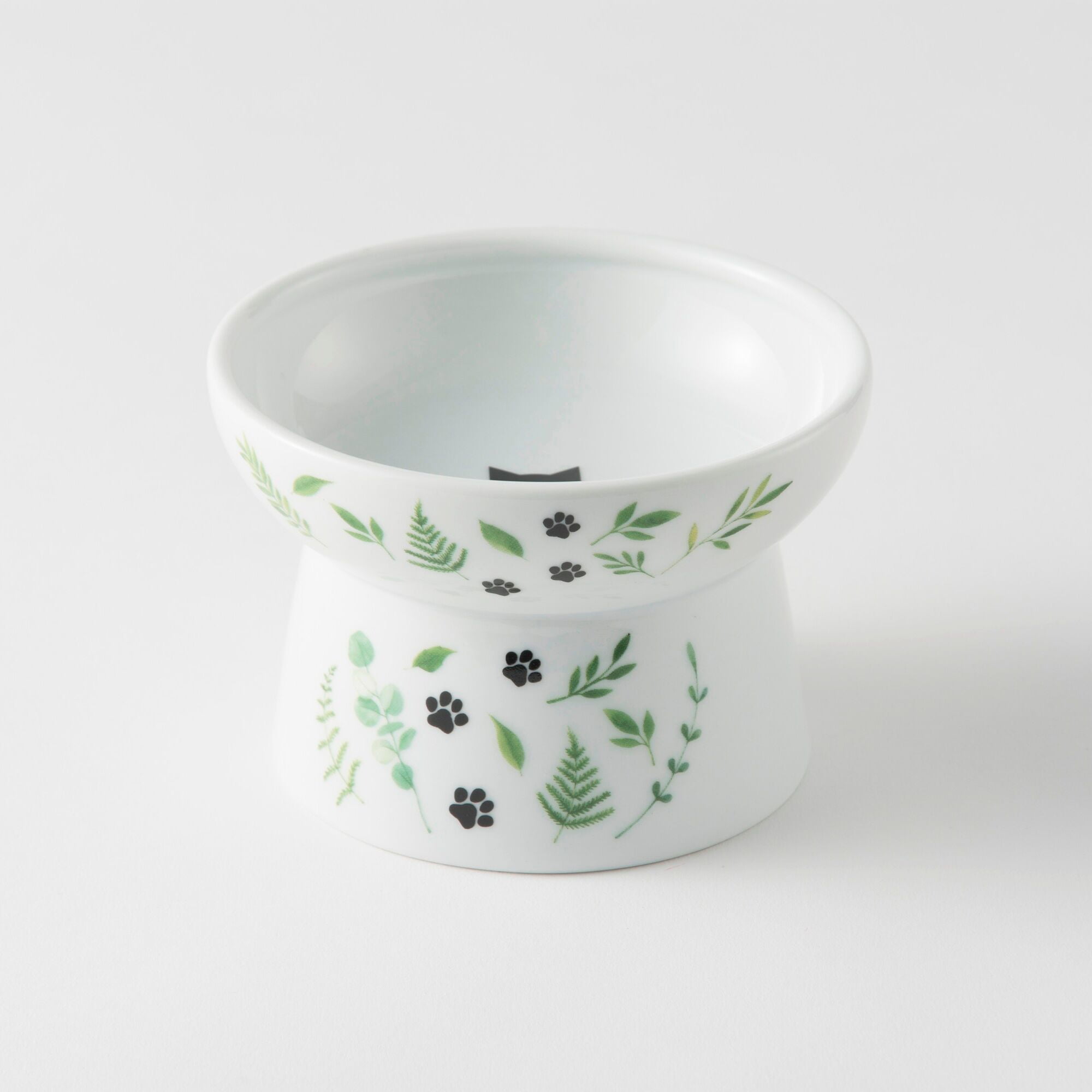white cat bowl
