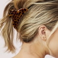 thumbnail image 4 of Scunci Luxe by Conair No-Slip Grip Claw Clip, Tortoiseshell Hair Accessory, 1 Count, 4 of 8