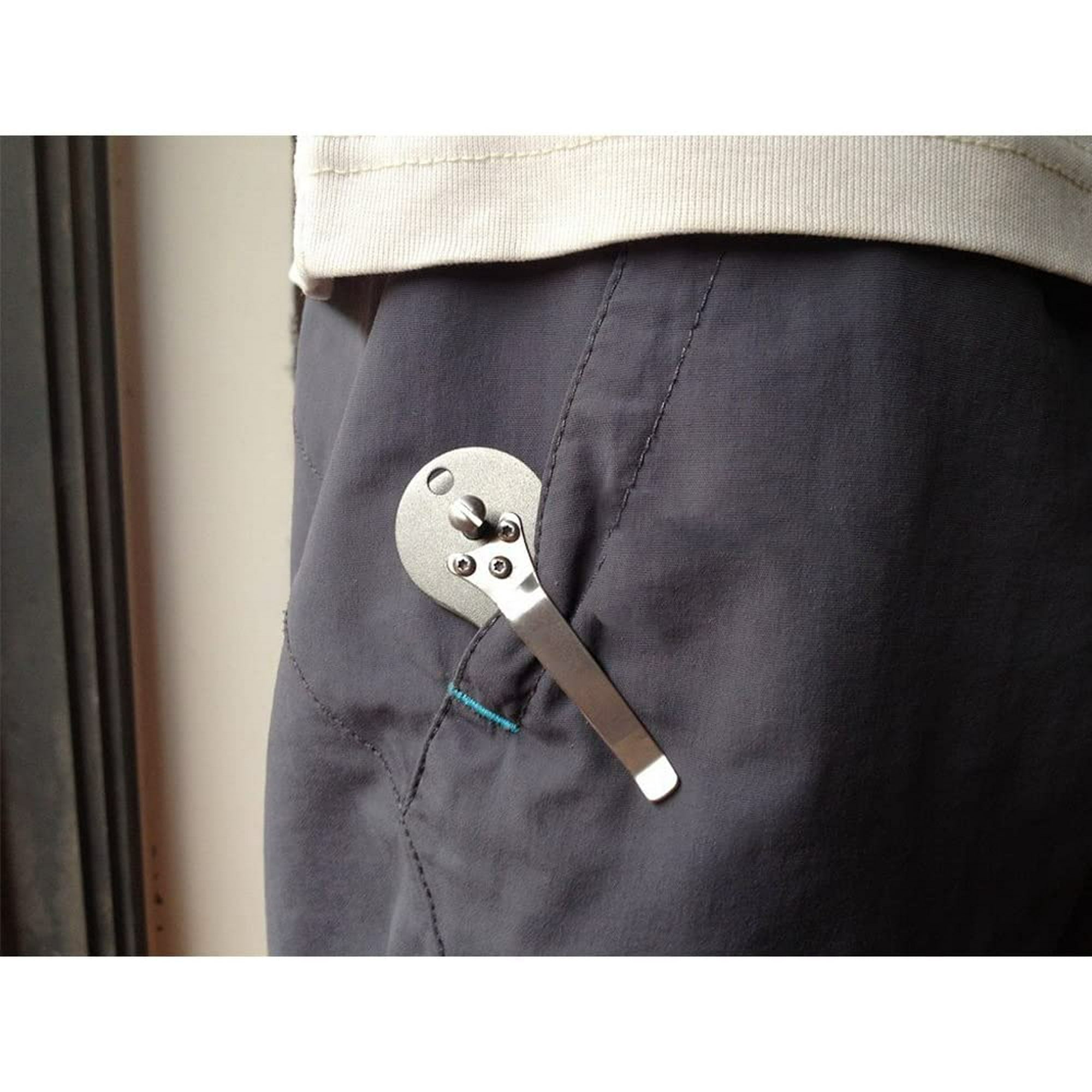 Porte-clés Intelligent Porte-Clés en Acier Inoxydable Porte-Clés avec Mousqueton Pliant Porte-Clés Multitool (Noir