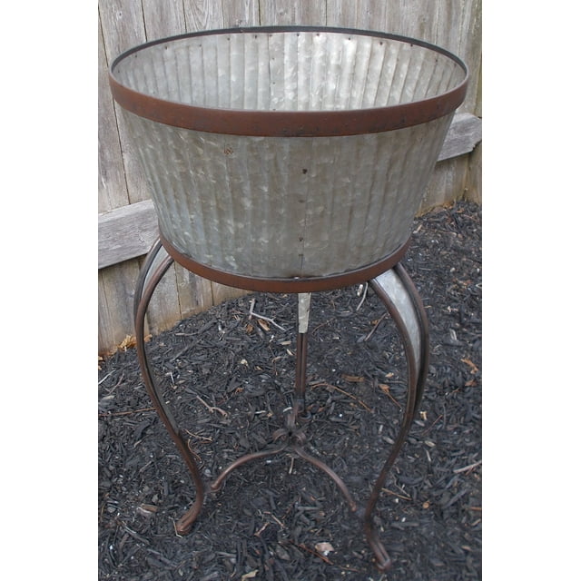 Large Metal Freestanding Farmhouse Planter Beverage Holder Bucket