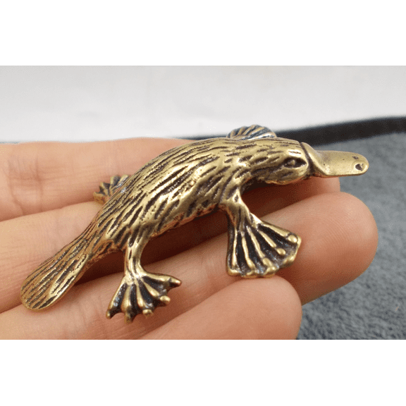 Get 2 pieces Copper art luckly brass Ferocious copper platypus Statue Figure Statue ornaments luckly Small ornaments Art Graden Yard toy fs6