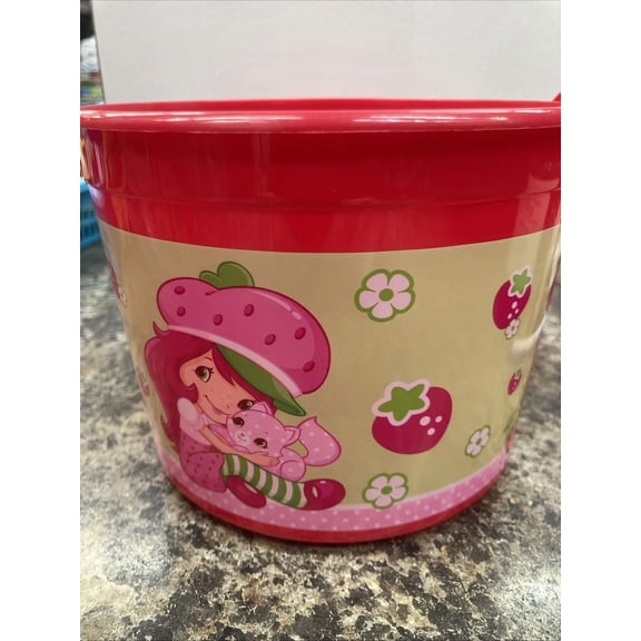 Strawberry Shortcake Favor Bucket