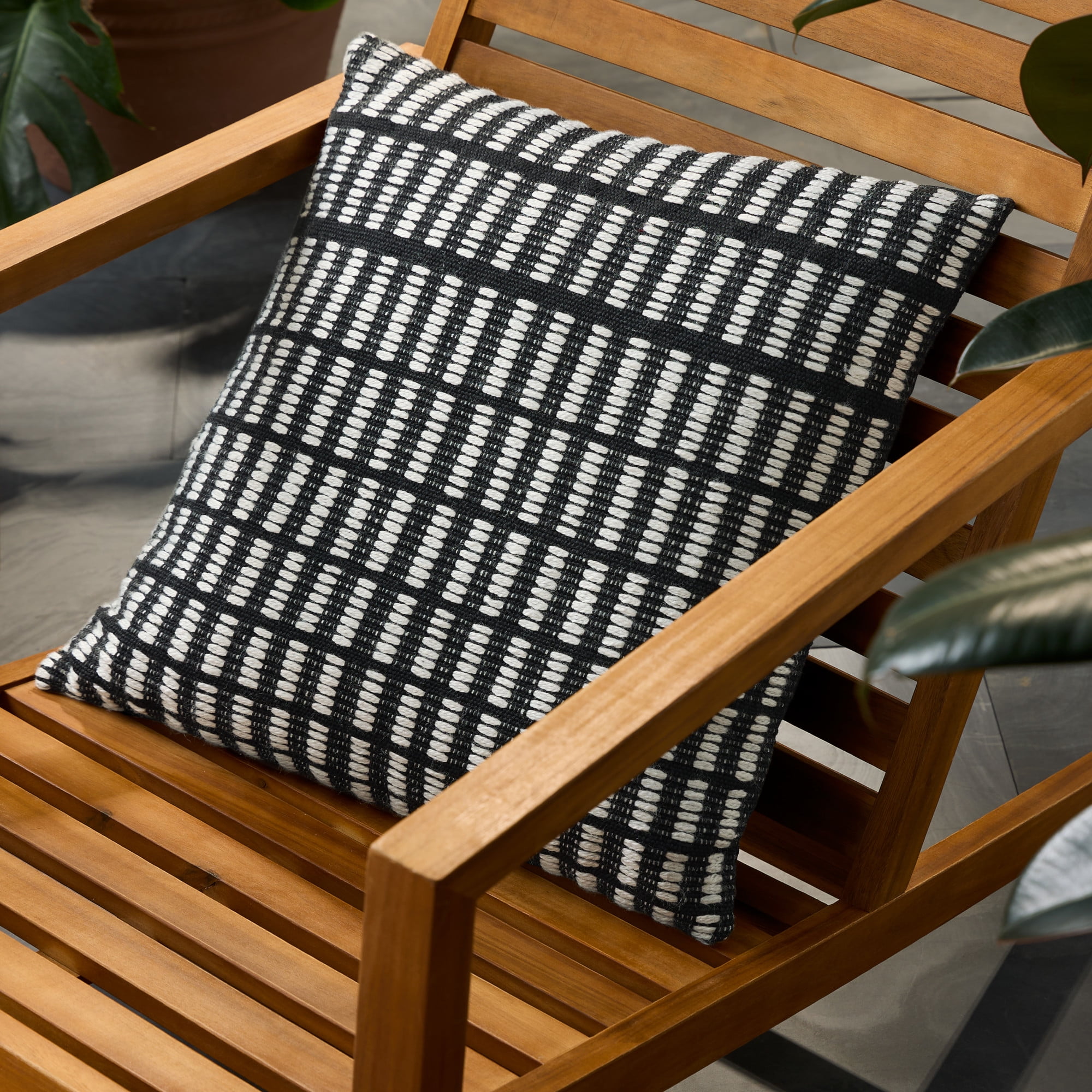 TOWN & COUNTRY TERRA Alara Textured Geo Stripe Handcrafted Indoor Outdoor Decorative Pillow, 100% Recycled Materials, UV Fade Resistant, Water Repellent, Black/Ivory, 20"x20"