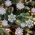 thumbnail image 4 of Paquete de 36 adornos de copo de nieve blancos de plástico, decoraciones navideñas de invierno, decoraciones colgantes de copo de nieve para el árbol de Navidad del país de las maravillas de invierno, 4 of 4