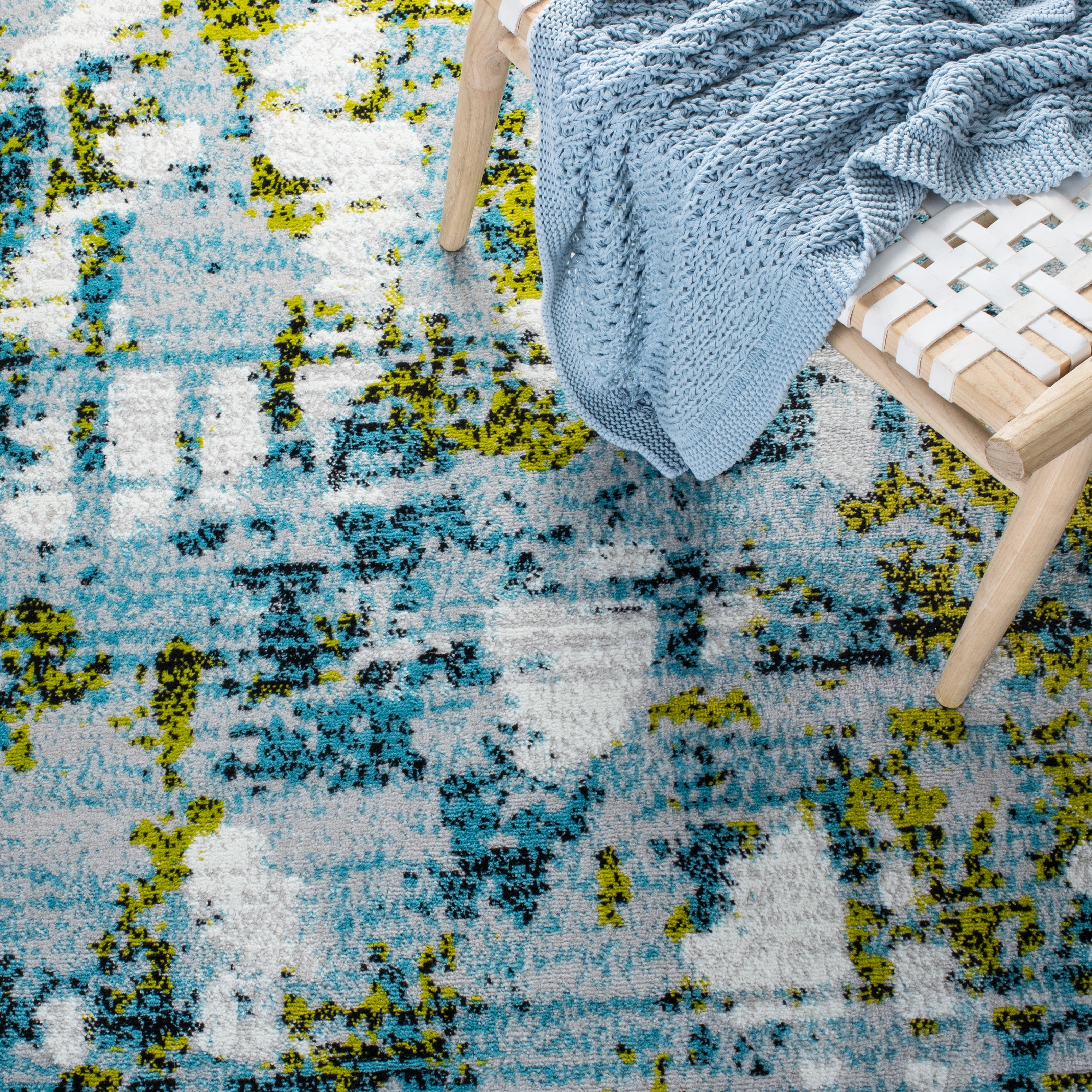 SAFAVIEH Skyler Langston Distressed Area Rug, Teal/Green, 4' x 6'