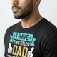 thumbnail image 3 of Playera Camiseta Para Papá Diseño Original Casual Regalo Día Padre Tengo Dos Títulos: Papá Y Abuelo, Y Los Luzco Con Orgullo, 3 of 5