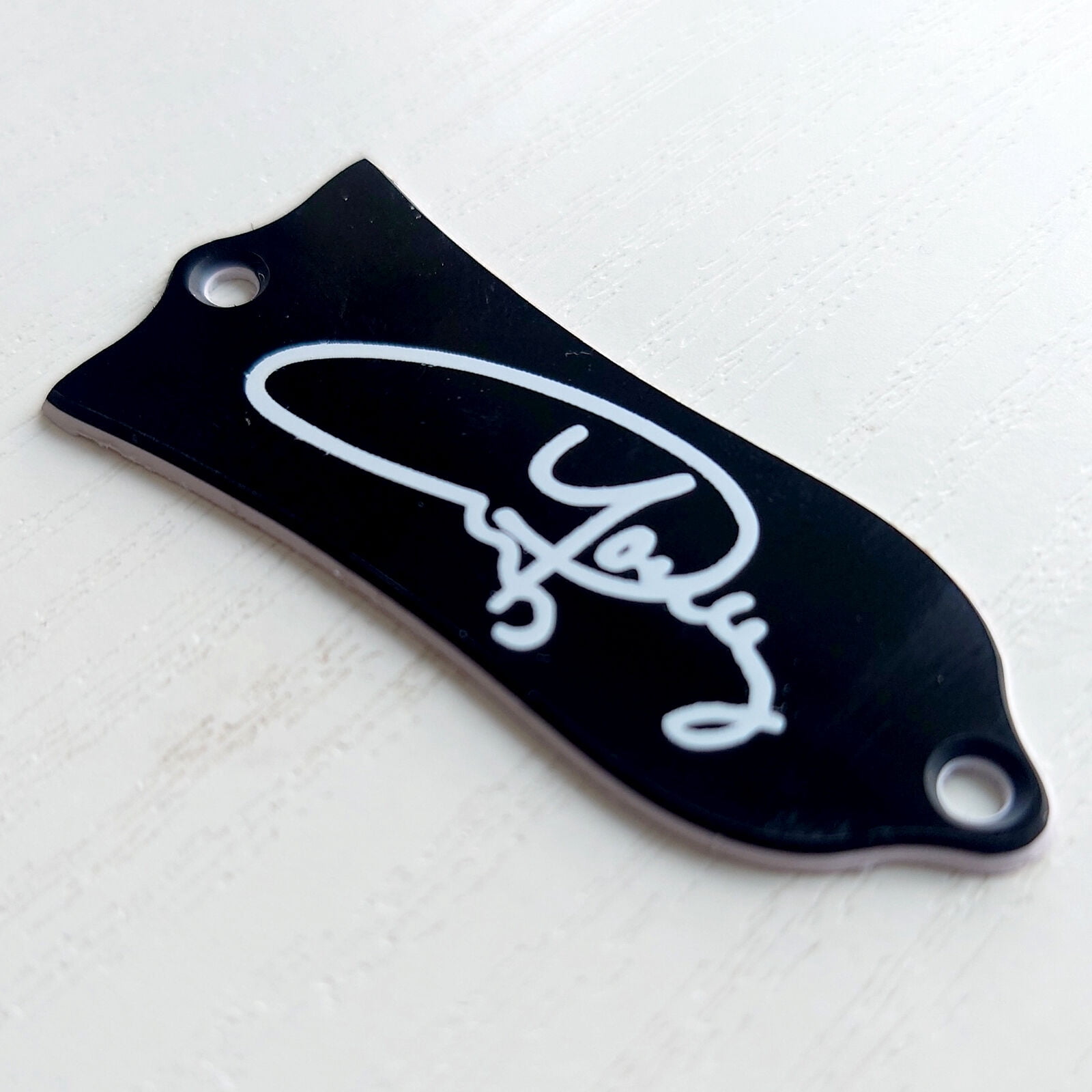 Angus Young Signed Truss Rod Cover Plate Guitar Standard Parts 2 Ply Black Electric Guitars Replacement Parts