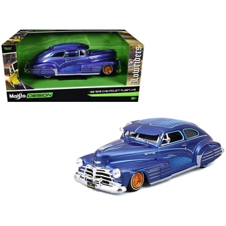 Maisto 1/18 Playerz Chrysler 300C Hemi (Metallic Dark Green