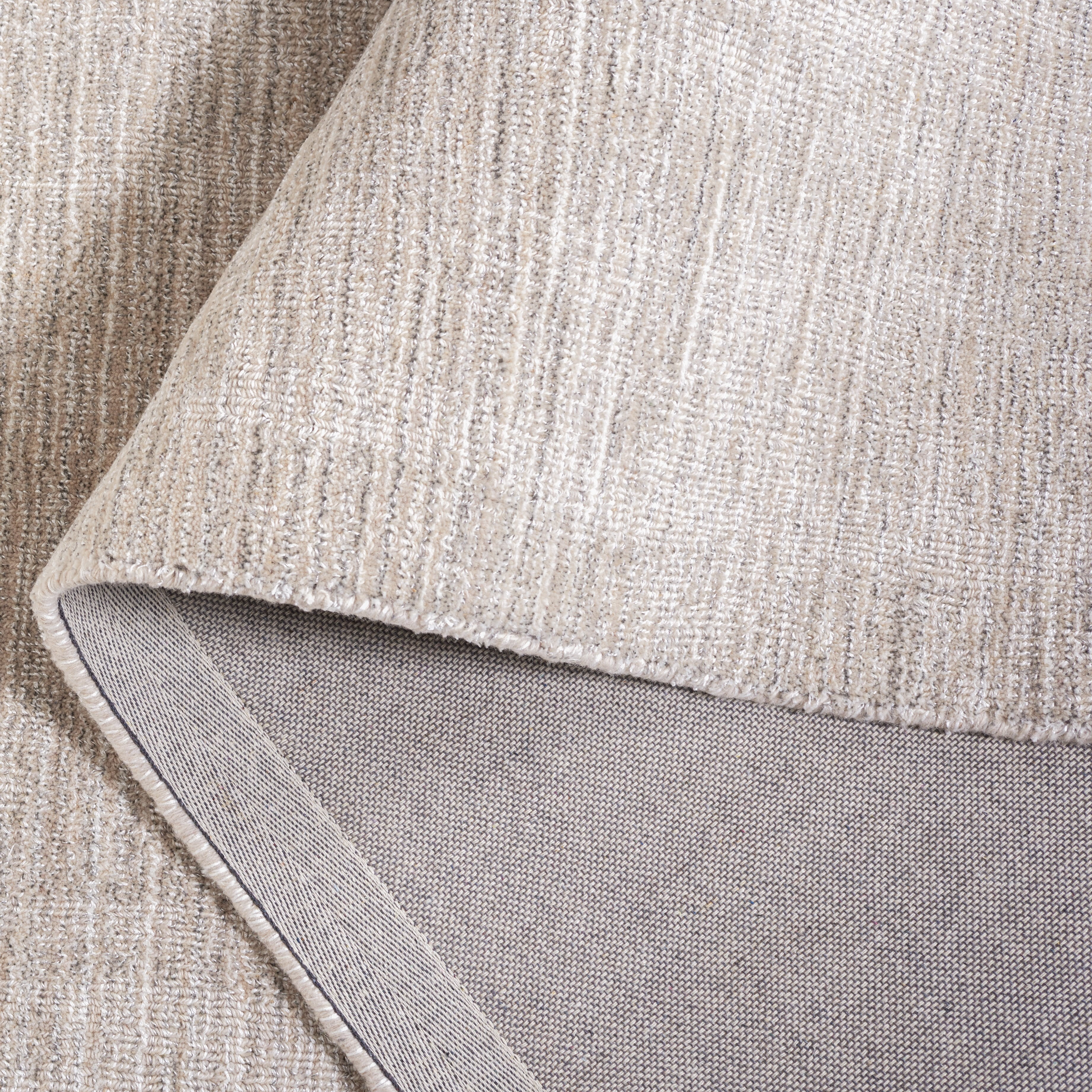 SAFAVIEH Mirage Romayne Distressed Area Rug, Beige, 4' x 6'