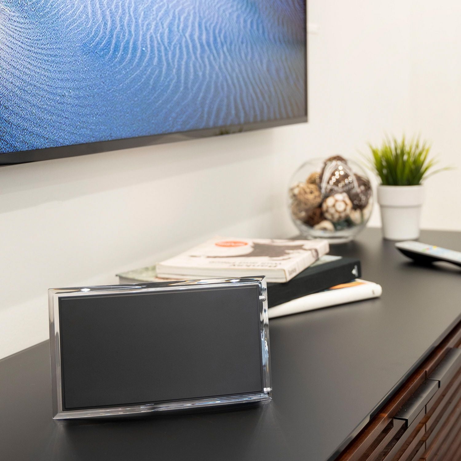 GE Crystal HD Amplified TV Antenna, Black, 35848