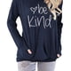 thumbnail image 2 of Blusa informal cómoda para mujer, camiseta azul oscuro de manga larga XL con cuello redondo, bolsillo y diseño estampado, 2 of 6