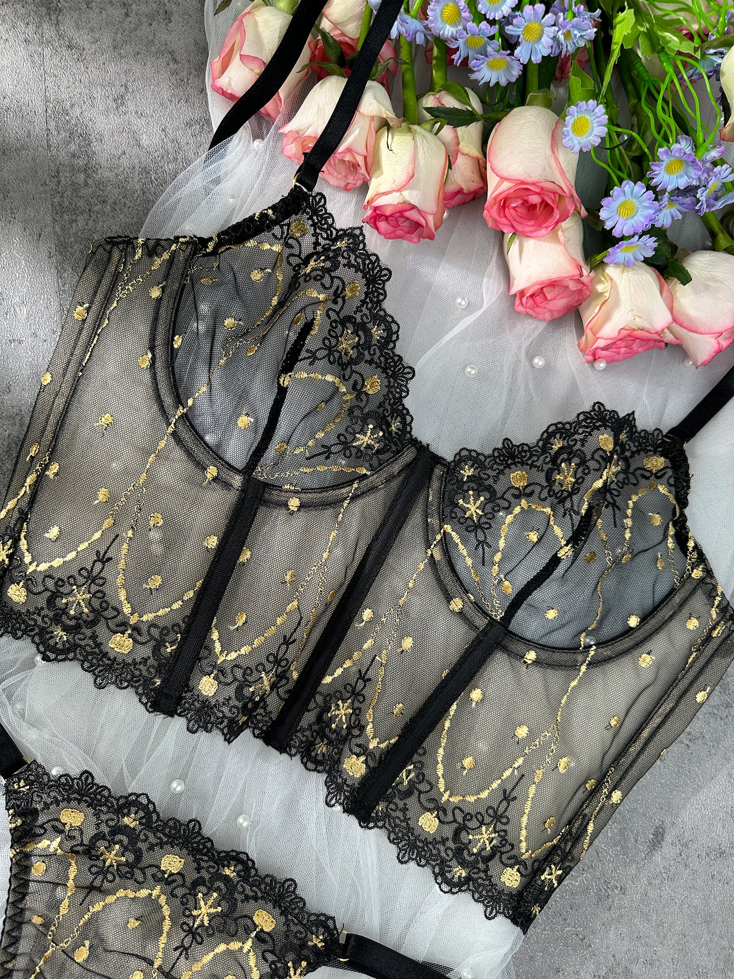 Chic Luxe Noir & Gold Lingerie Set (Black, XL+)