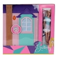 thumbnail image 4 of Casita de Juguete Brittany Sala con Muñeca y Accesorios, 4 of 4