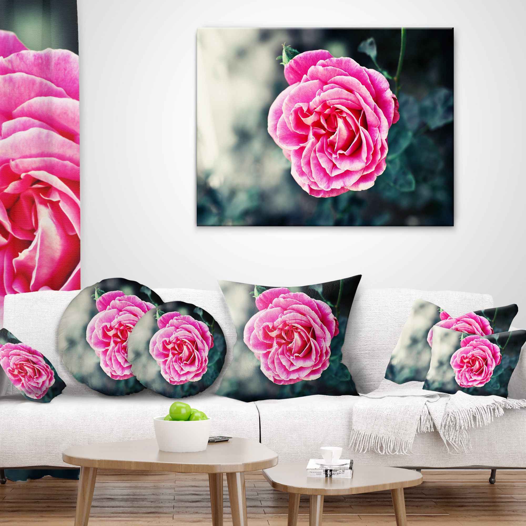 Designart Red Rose in Vintage Style - Floral Throw Pillow - 16x16