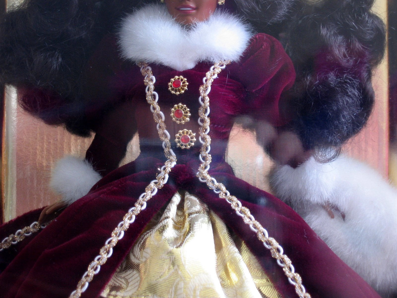 Barbie Happy Holidays Doll, 1996 Edition, African American, 115 inches tall, Special Edition