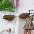 thumbnail image 3 of FEISEDY Lunettes de Soleil de Designer Mode Rétro en Forme de Petits Pétales avec Design de Temple en Arc B2298, 3 of 6