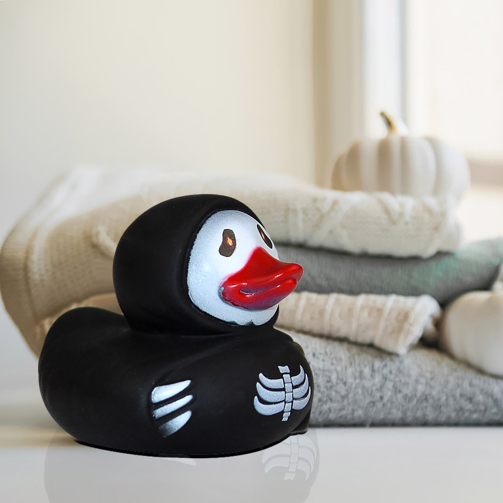 Kumdkd Halloween Rubber Ducks 1-Pack - Cute Ghost Face Pressable Squeaky Toys Party Favors, Non-Scary Decor, Trick or Treat Supplies & Bath Toys